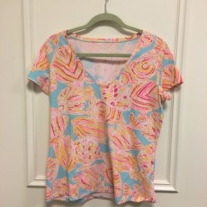 Lilly Pulitzer Michelle V Neck t shirt